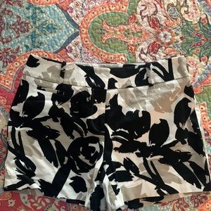 Ann Taylor Loft riviera short size 2 excellent used condition